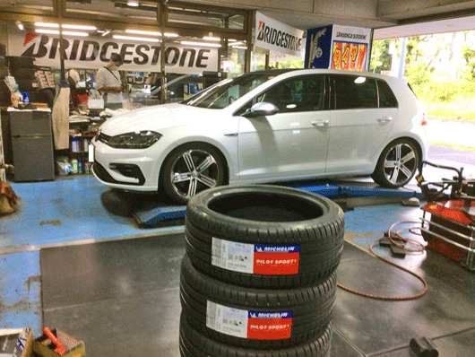 フォルクスワーゲンゴルフ7.5Rのタイヤ交換　選んだタイヤは、ミシュランのパイロットスポーツ5でした