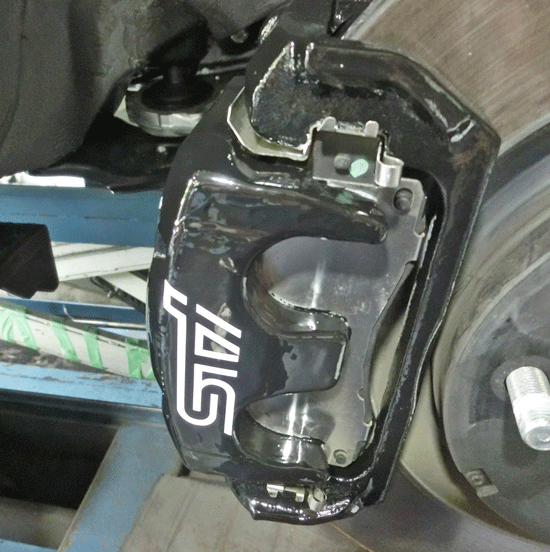 スバル　WRX　S4のキャリパー塗装（刷毛塗り）
